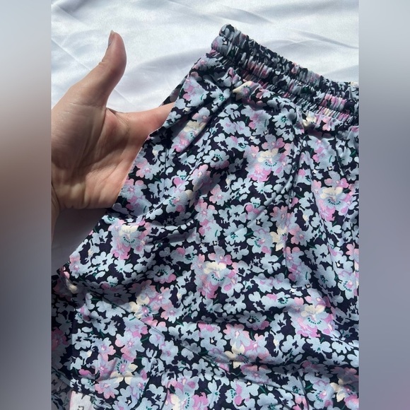 Mossimo Blue Purple Floral Ruffle Shorts Small - Picture 4 of 9